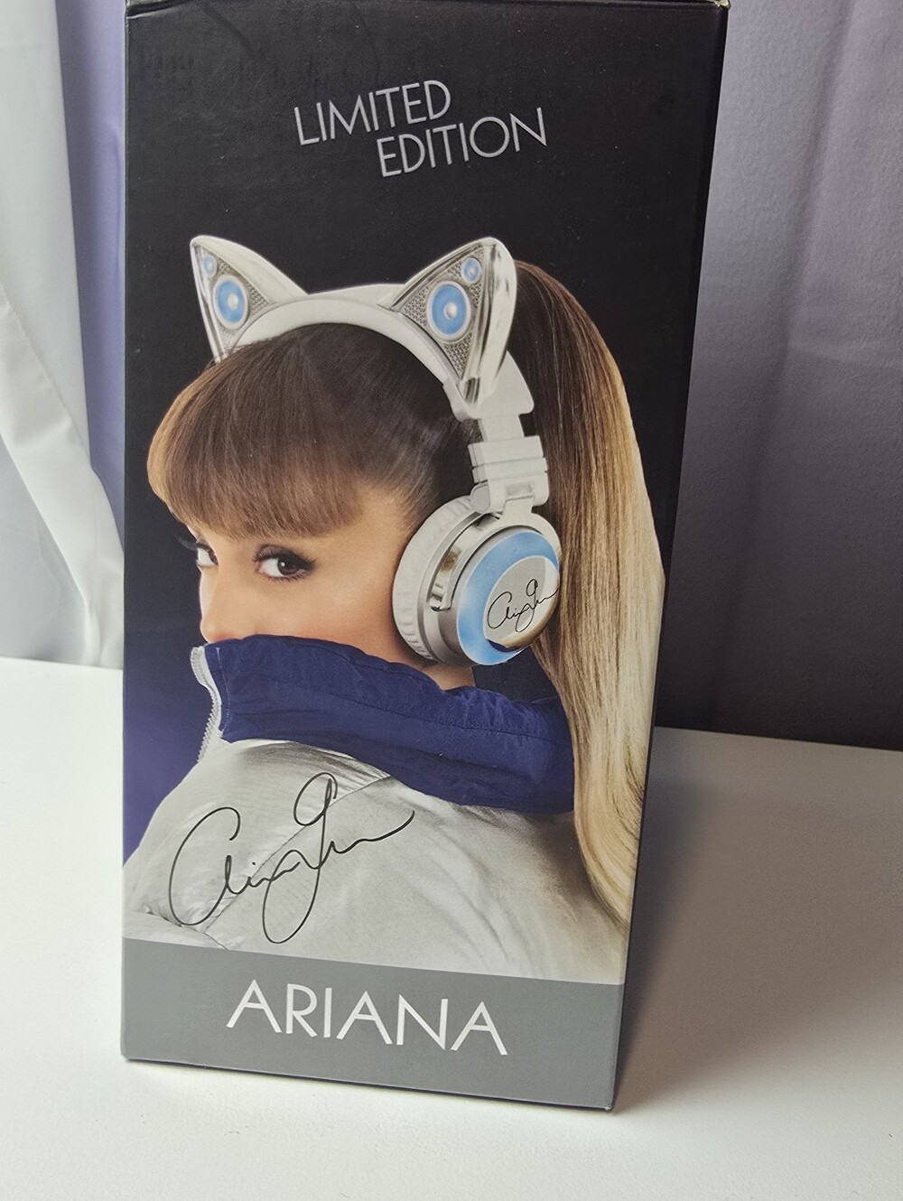 Limited Edition Ariana Grande Brookstone Cat Ear Headphones – Complete Set - Picture 5 of 10